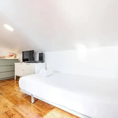 Whome The Loft In Principe Real Лісабон